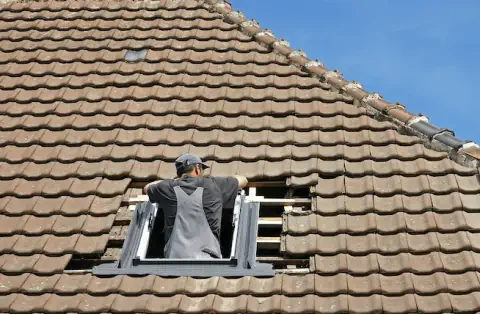 Pose de velux - Azay le Brûlé